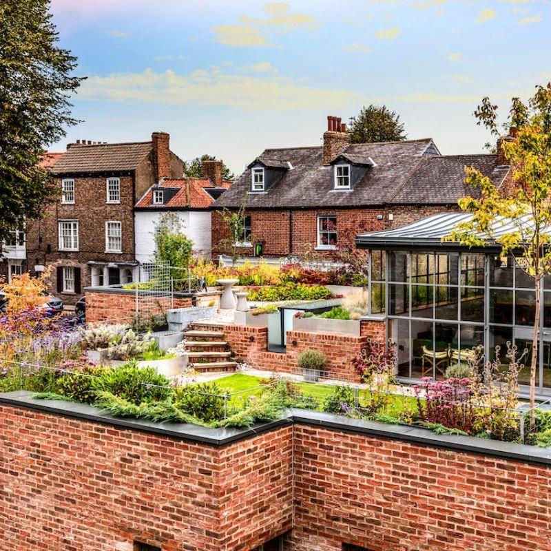 Buatlah Menjadi Taman Kecil yang Minimalis