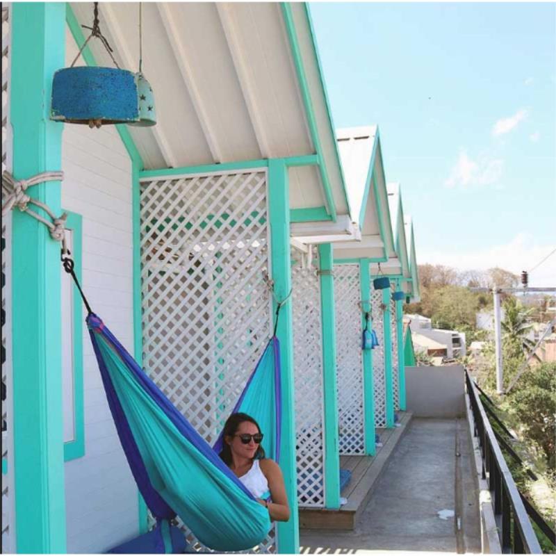 Cafe Le Pirate Beach Club Lombok