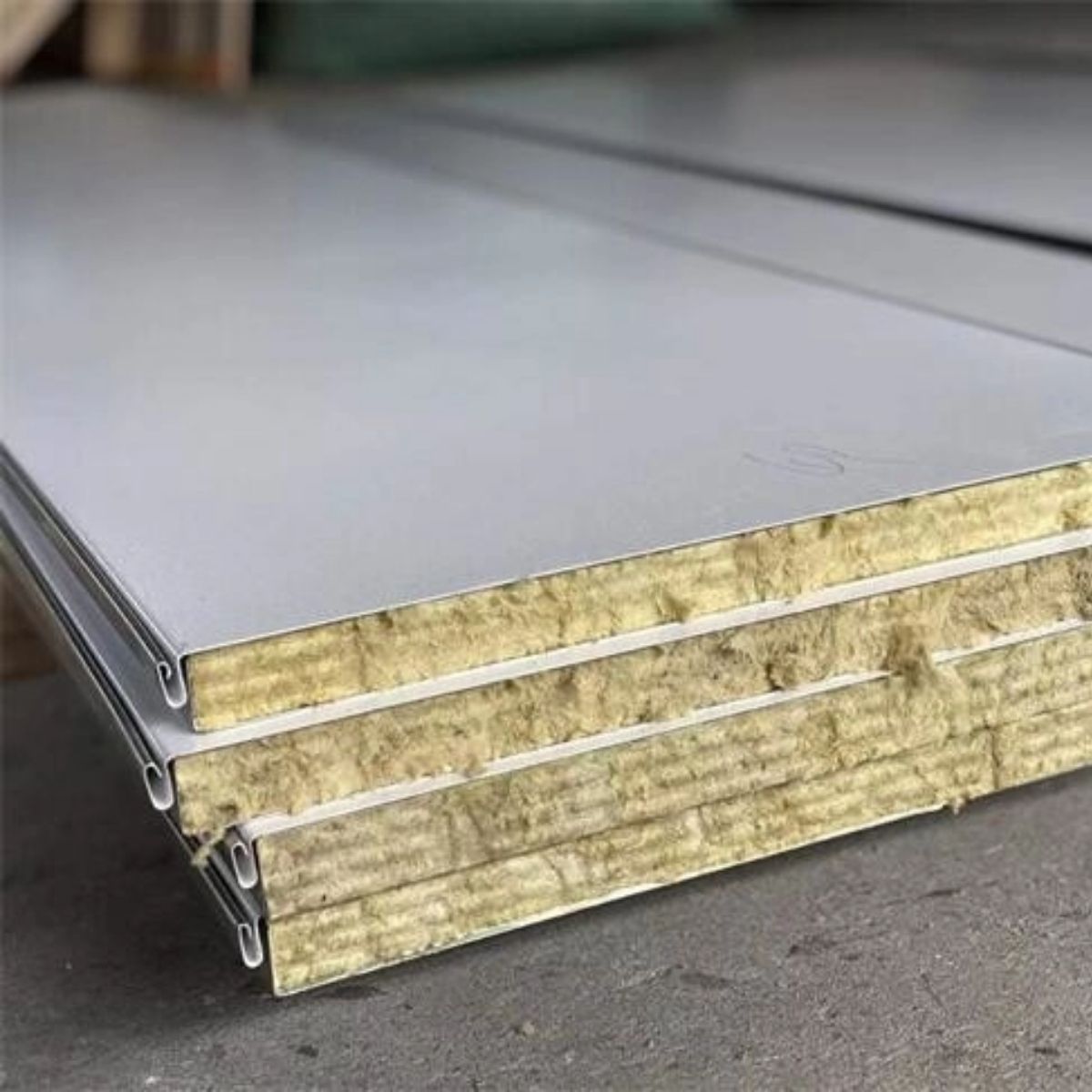 Sandwich Panel untuk Laboratorium, Investasi Cerdas demi Keamanan dan Efisiensi