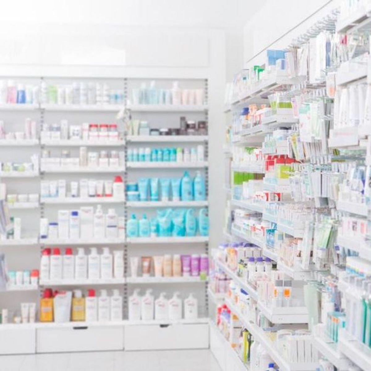 Kenapa Apotek Membutuhkan Atap dengan Insulasi?