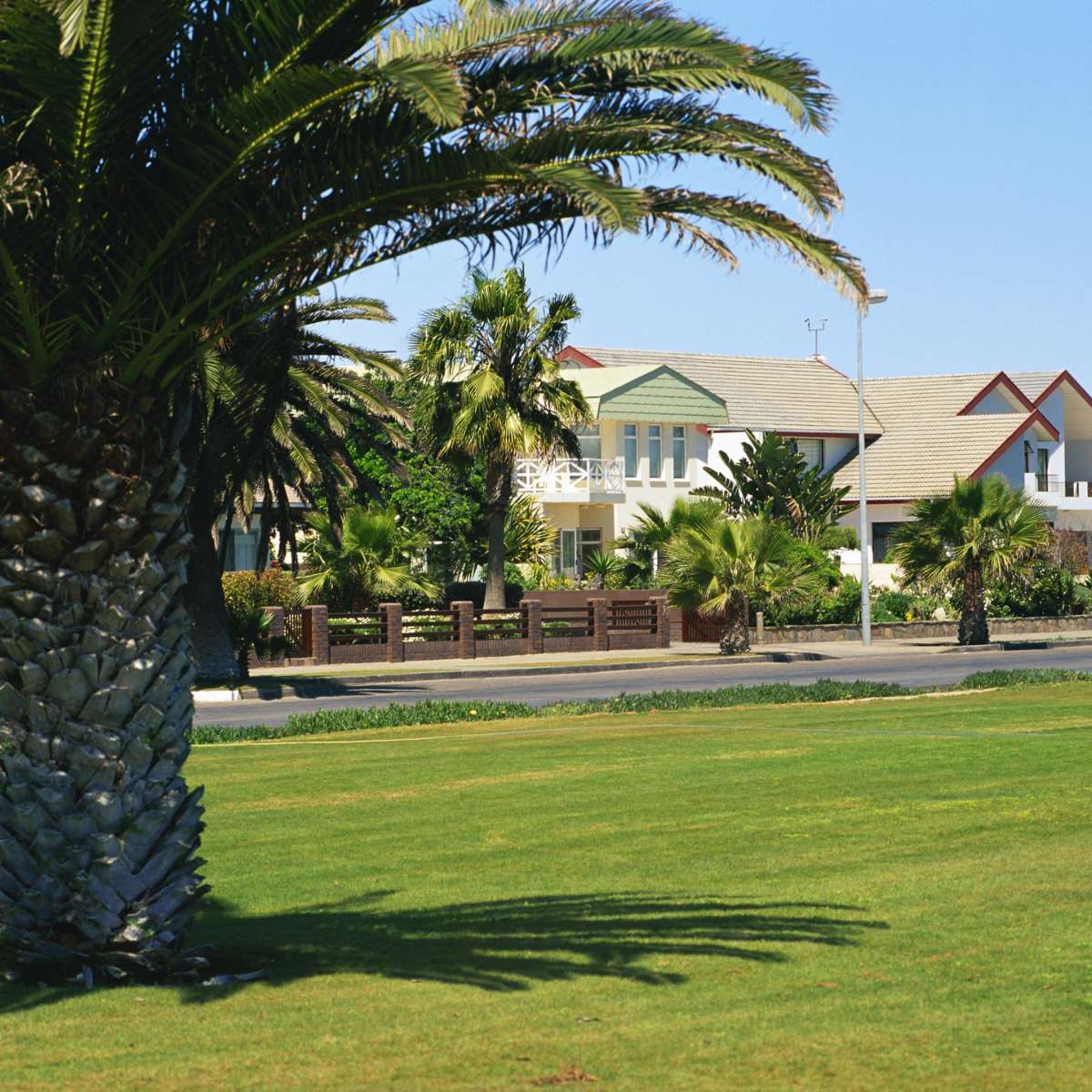 Penerapan Panel Insulasi pada Hunian Tropis